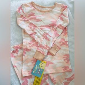 Kids sleepwear “sol sleep” size 5. New with tags